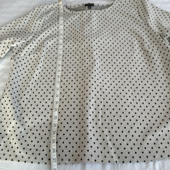 🩶 Talbots Woman top with silver metallic background & black polka dots. Size 2X. - Picture 8 of 10